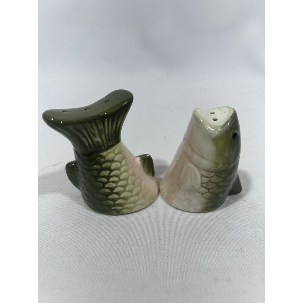 Largemouth Bass Salt Pepper Shakers Fish Cabin Lodge Rustic Cottagecore